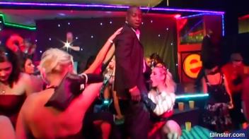 Pussy Casino Part 2 - Cam 1 Screencap 37 on www.sinx.com