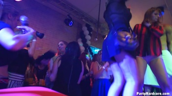 Party Hardcore Gone Crazy Vol. 37 Part 8 - Cam 3 Screencap 93 on www.sinx.com