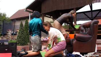 Sloppy Shopping With Gina Screencap 63 on www.sinx.com