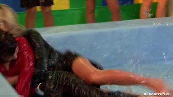 Goo Wrestling Will Leave You Totally Naked Screencap 35 on www.sinx.com