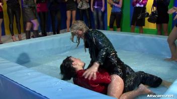Goo Wrestling Will Leave You Totally Naked Screencap 39 on www.sinx.com