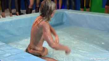 Goo Wrestling Will Leave You Totally Naked Screencap 67 on www.sinx.com