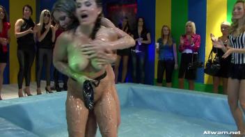 Goo Wrestling Will Leave You Totally Naked Screencap 82 on www.sinx.com
