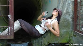 My Vice Is Wetlook Nice Screencap 68 on www.sinx.com