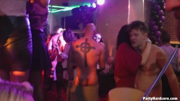 Party Hardcore Gone Crazy Vol. 38 Part 9 - Cam 4 Screencap 52 on www.sinx.com