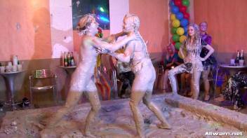 Eurobabe Battle Turns Up The Heat Screencap 55 on www.sinx.com