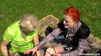 Wet And Creamy At The Pool Screencap 54 on www.sinx.com