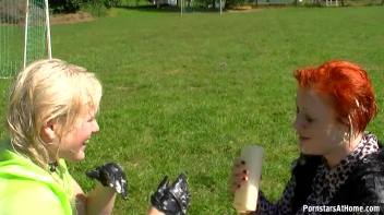 Wet And Creamy At The Pool Screencap 67 on www.sinx.com