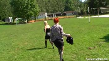 Wet And Creamy At The Pool Screencap 76 on www.sinx.com