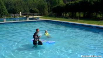 Wet And Creamy At The Pool Screencap 11 on www.sinx.com