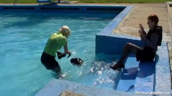 Wet And Creamy At The Pool Screencap 14 on www.sinx.com