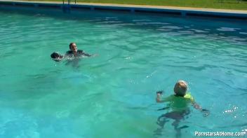 Wet And Creamy At The Pool Screencap 35 on www.sinx.com