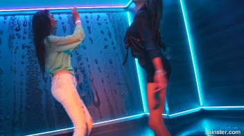 What a Glorious Feelin' Dancing In The Rain Screencap 42 on www.sinx.com