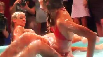 Gel Pit From Hell! Screencap 18 on www.sinx.com