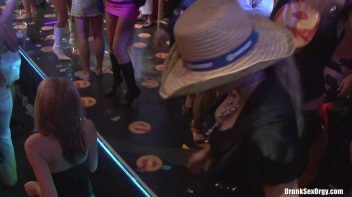 Bikini Beach Balls Part 5 - Cam 3 Screencap 62 on www.sinx.com