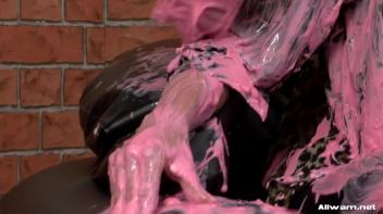 Eurobabe Painting 101 Screencap 17 on www.sinx.com