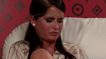 Jewels and Juicy Pussies Screencap 99 on www.sinx.com