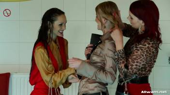 Eurobabe Pool Play Screencap 67 on www.sinx.com