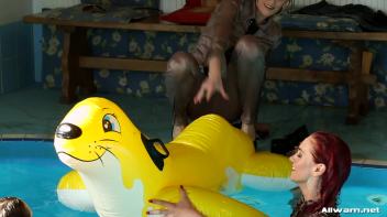 Eurobabe Pool Play Screencap 76 on www.sinx.com