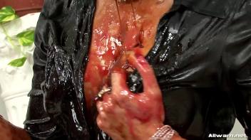 Lick It Off Screencap 86 on www.sinx.com