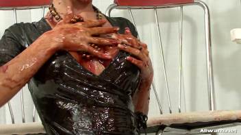 Lick It Off Screencap 89 on www.sinx.com