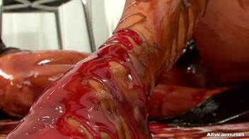 Lick It Off Screencap 91 on www.sinx.com