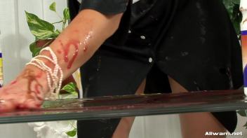 Lick It Off Screencap 31 on www.sinx.com