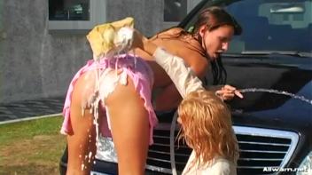 Taking Turns Hosing Each Other Down Screencap 94 on www.sinx.com
