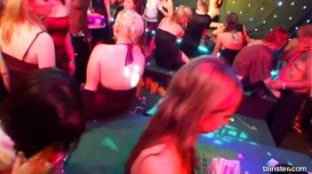 Pussy Casino Part 4 - Cam 1 Screencap 50 on www.sinx.com