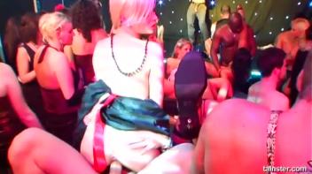 Pussy Casino Part 4 - Cam 1 Screencap 69 on www.sinx.com