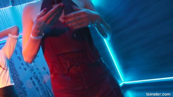 Show Me Wet You're Workin' With! Screencap 53 on www.sinx.com