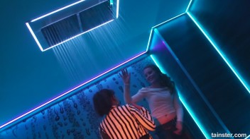 Show Me Wet You're Workin' With! Screencap 72 on www.sinx.com