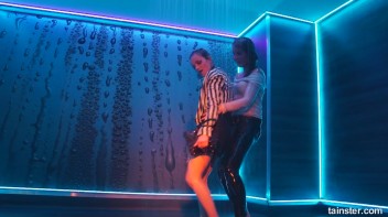 Show Me Wet You're Workin' With! Screencap 83 on www.sinx.com