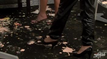 Messy Lezzies Screencap 65 on www.sinx.com