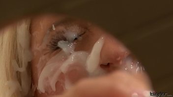 Top Notch Cum Guzzler Screencap 23 on www.sinx.com