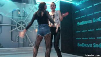 Soaking wet sexy babes Screencap 9 on www.sinx.com