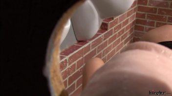 Creamed Up Lesbo Delight Screencap 50 on www.sinx.com