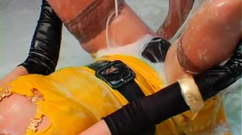 Lesbian Laundromat Screencap 84 on www.sinx.com