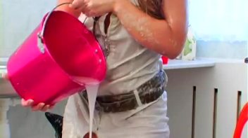 Lesbian Laundromat Screencap 87 on www.sinx.com