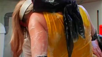 Lesbian Laundromat Screencap 91 on www.sinx.com