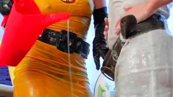 Lesbian Laundromat Screencap 40 on www.sinx.com