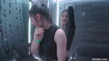 Titty Shakin' Shower Time Screencap 13 on www.sinx.com