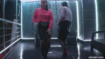 Titty Shakin' Shower Time Screencap 31 on www.sinx.com