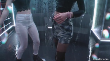 Titty Shakin' Shower Time Screencap 5 on www.sinx.com