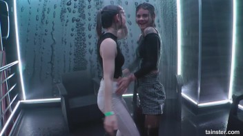 Titty Shakin' Shower Time Screencap 7 on www.sinx.com