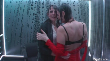 Titty Shakin' Shower Time Screencap 80 on www.sinx.com