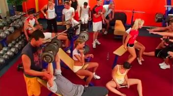 Bisexual Gym Party Gets Going! Screencap 22 on www.sinx.com