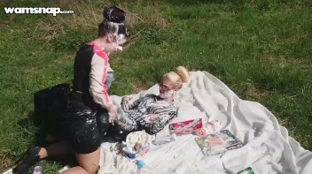 Creamy Catfight Picnic Screencap 24 on www.sinx.com