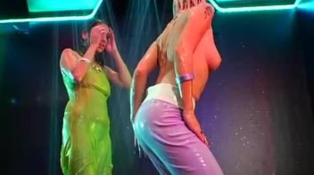 Elegant and Beautiful Wetlook Action Screencap 95 on www.sinx.com