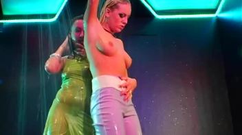 Elegant and Beautiful Wetlook Action Screencap 96 on www.sinx.com